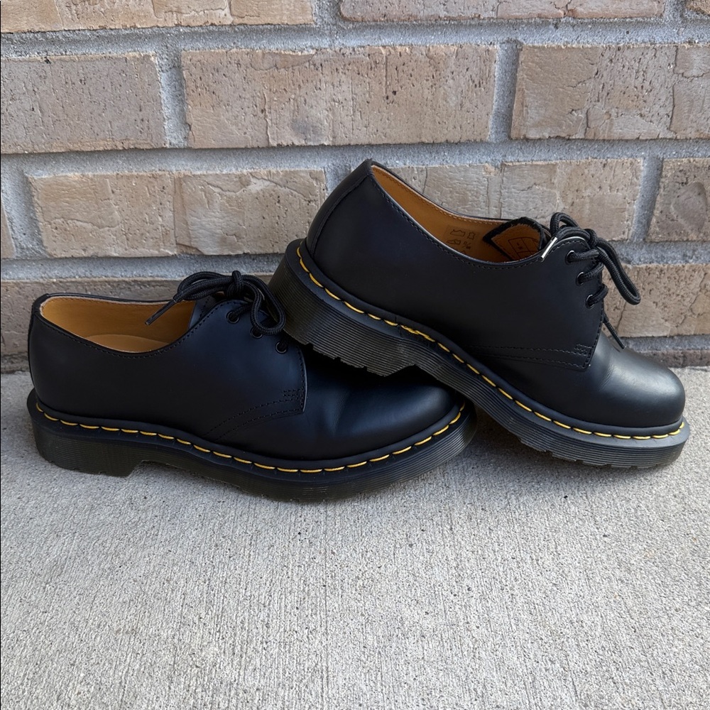 Dr. Martens 1461 WOMEN'S SMOOTH LEATHER OXFORD SHOES